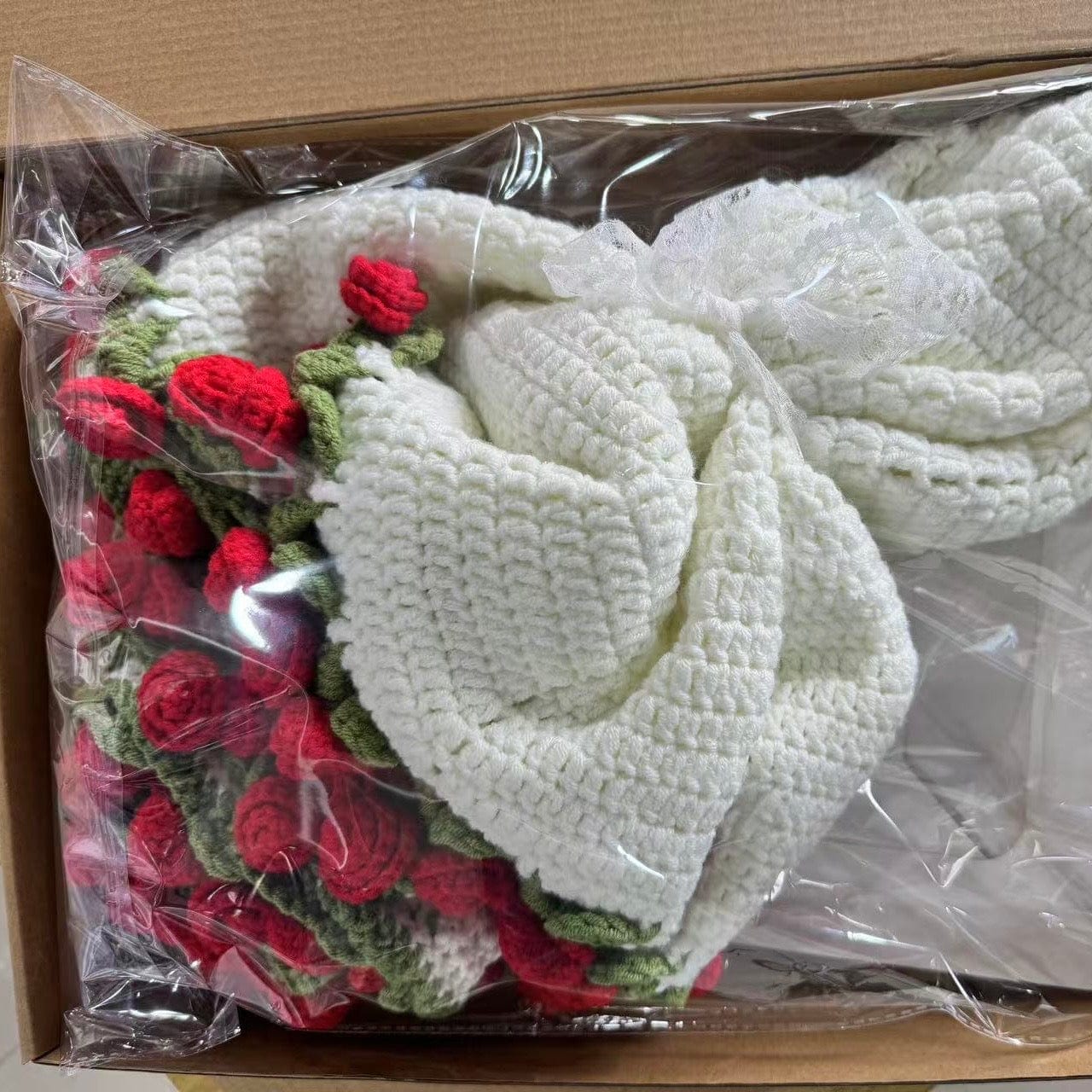 LayAura 0.9M HANDMADE CROCHET ROSE BLANKET