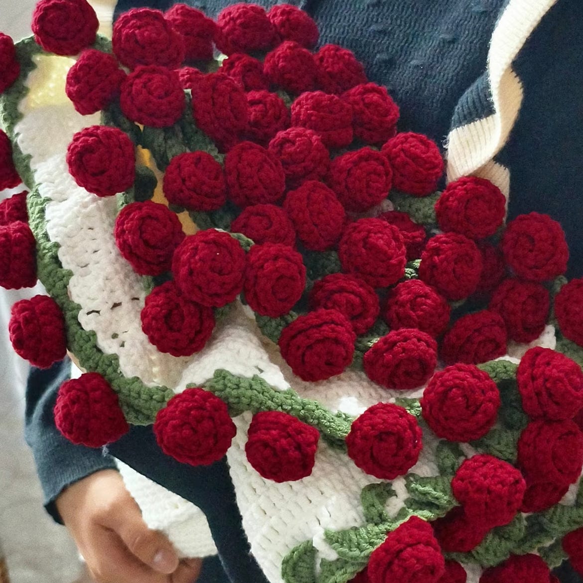 LayAura 0.9M HANDMADE CROCHET ROSE BLANKET