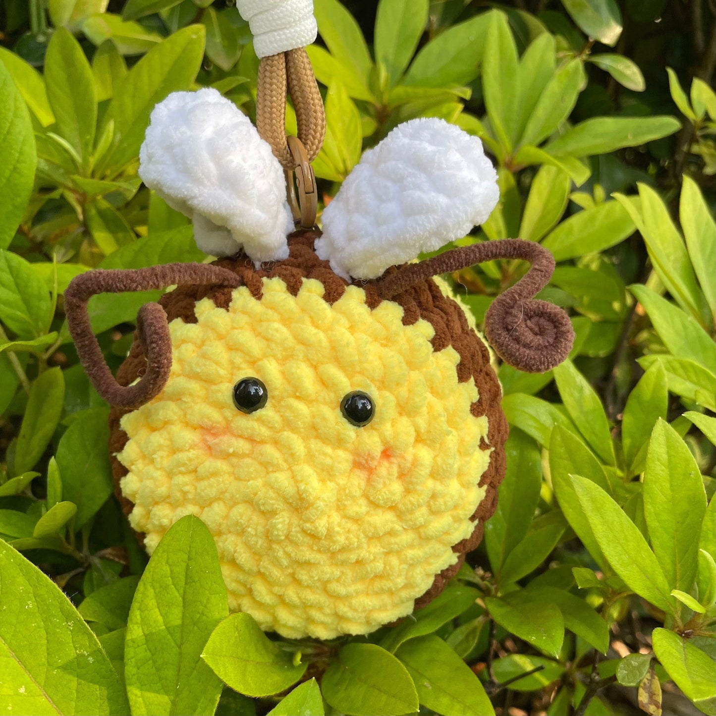 LayAura BUZZING BEE CROCHET KEYCHAIN