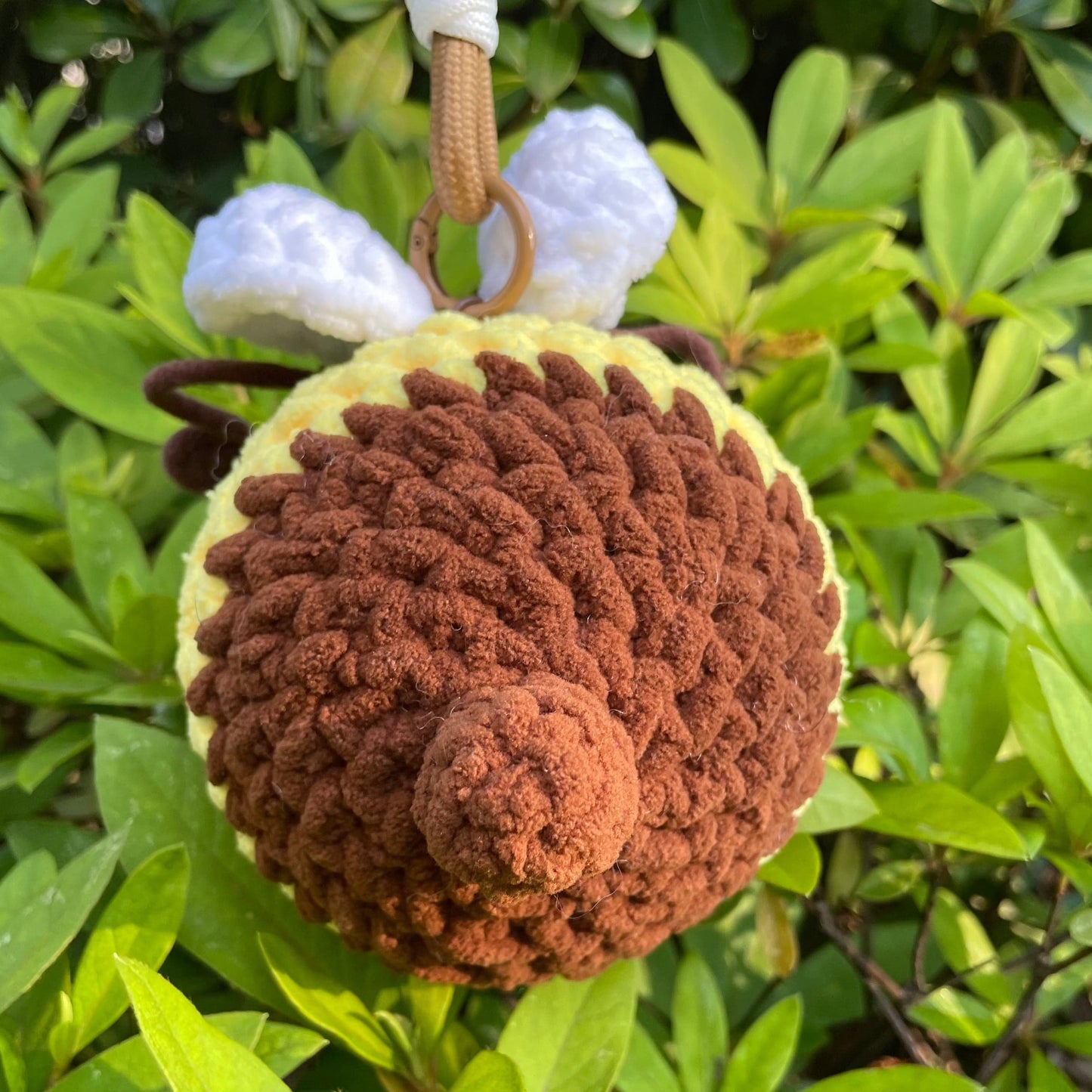 LayAura BUZZING BEE CROCHET KEYCHAIN