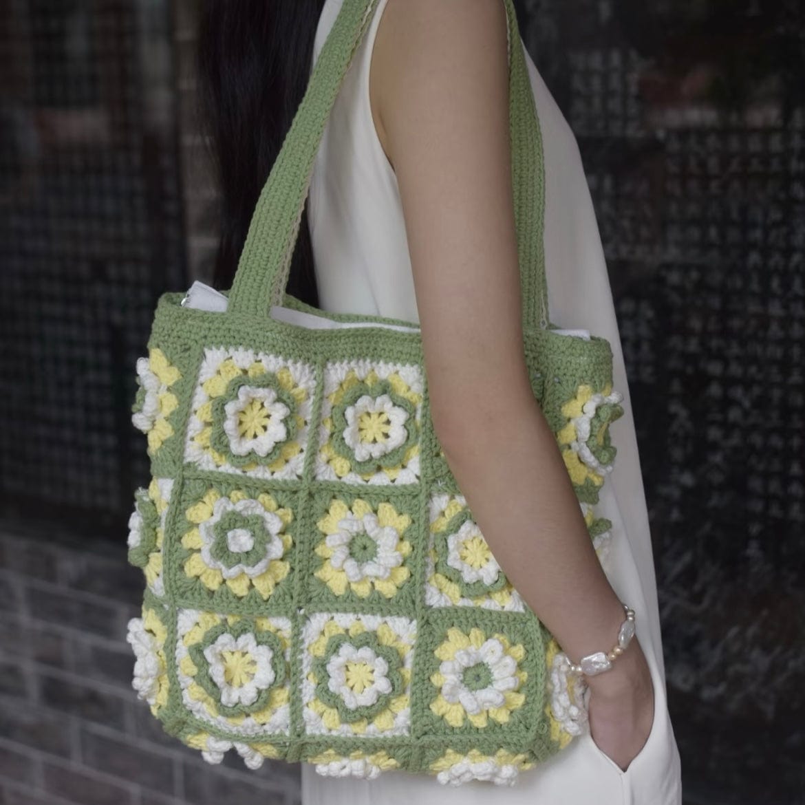 LayAura HANDMADE FLORAL GRANNY SQUARE CROCHET TOTE BAG – ZIPPER CLOSURE