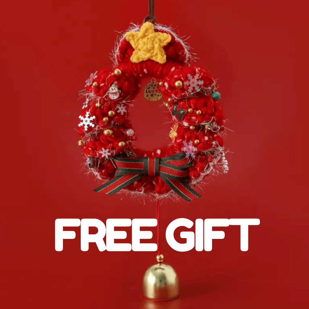 LayAura Handmade Christmas Crochet Wreath – 20cm