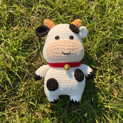 LayAura HANDMADE CROCHET COW