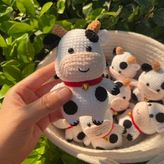 LayAura HANDMADE CROCHET COW