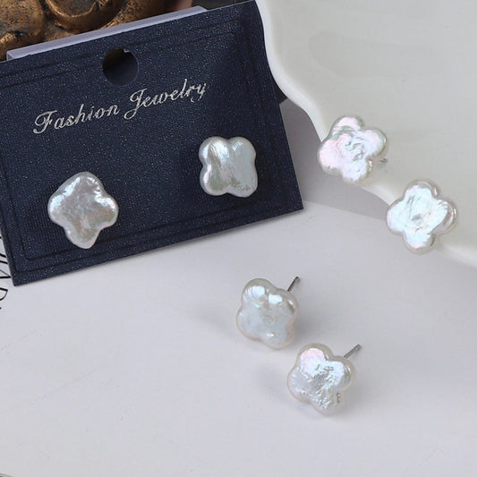 LayAura LUCKY CLOVER PEARL EARRINGS