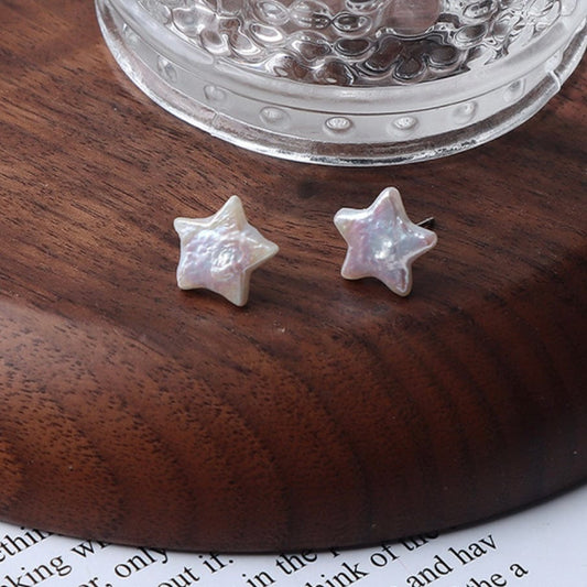 LayAura STAR-SHAPED PEARL EARRINGS